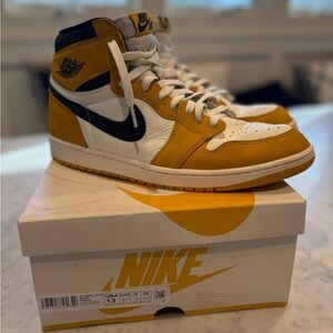 Men’s Air Jordan 1 Retro High OG, Yelliw Ochre/Black, Size 13, worn 2 or 3 times